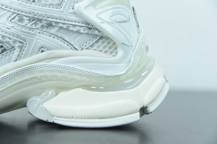 SNEAKER RUNNER 12
