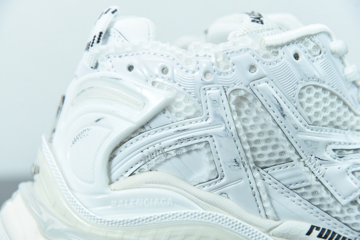 SNEAKER RUNNER 12