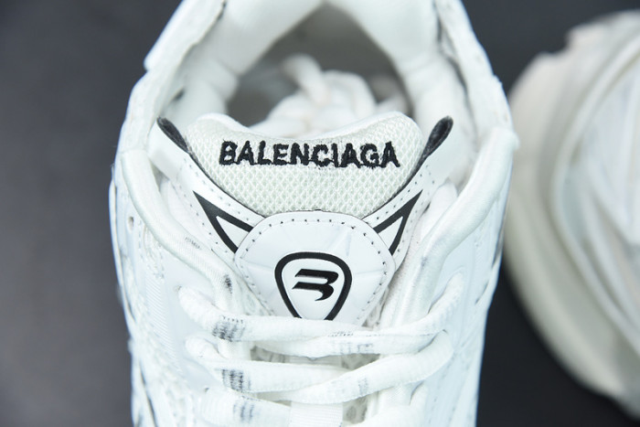 SNEAKER RUNNER 12