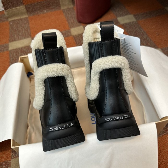 LV snekaers 118