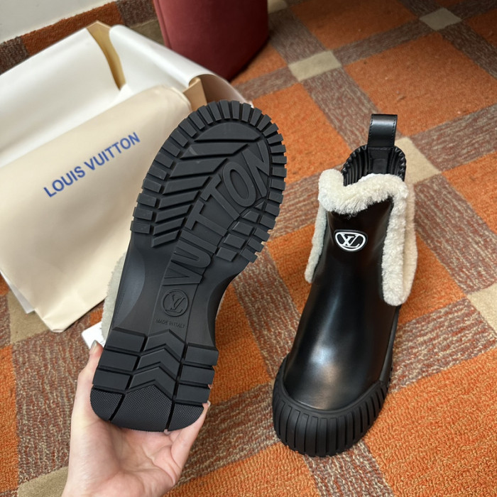 LV snekaers 118