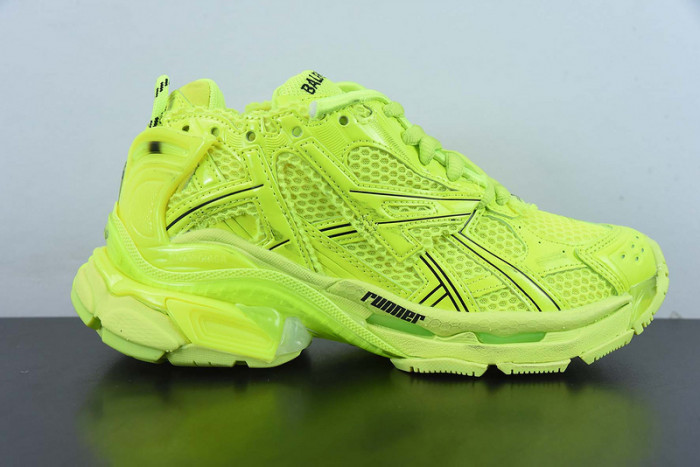 SNEAKER RUNNER 07