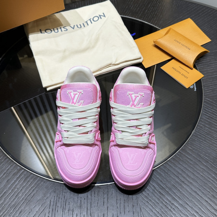 LV snekaers 145