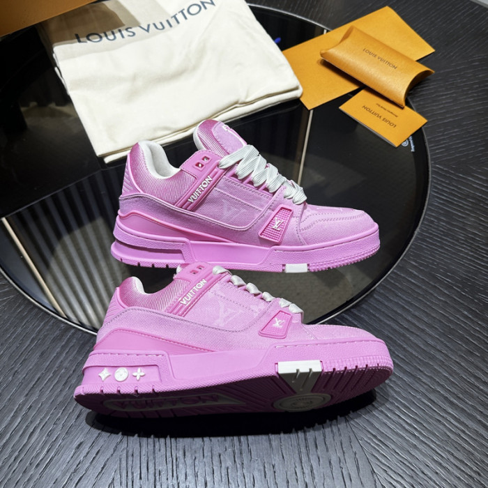 LV snekaers 145
