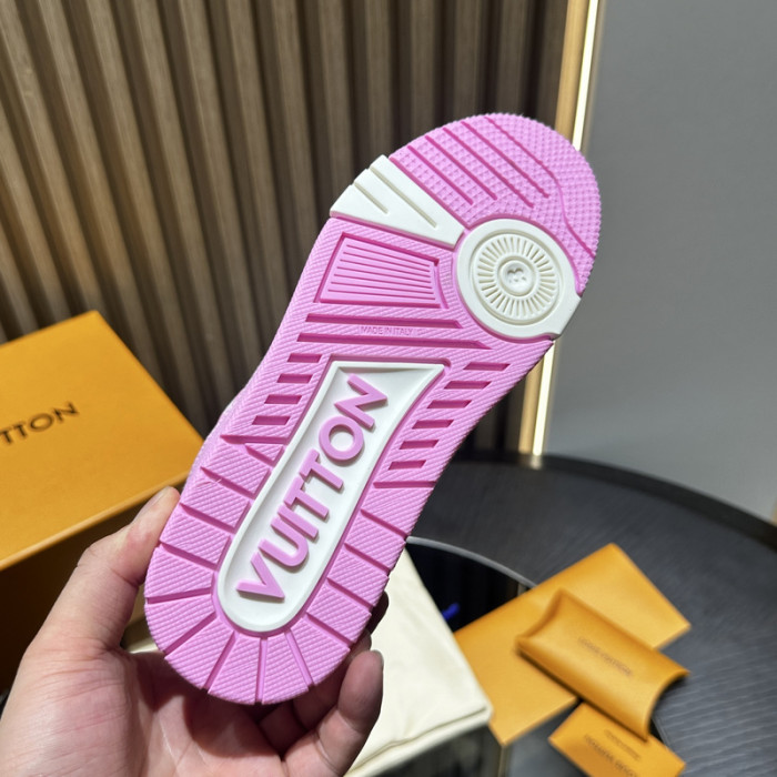 LV snekaers 145