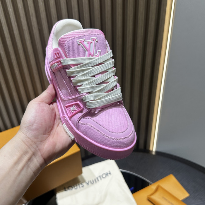 LV snekaers 145