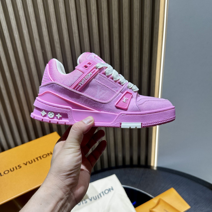 LV snekaers 145