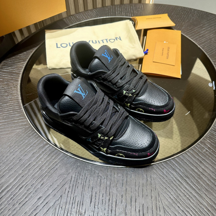 LV snekaers 126