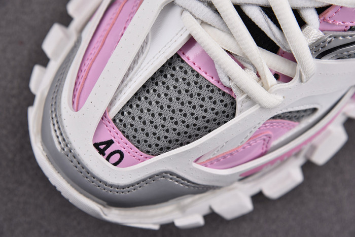BALENCIAGA 32