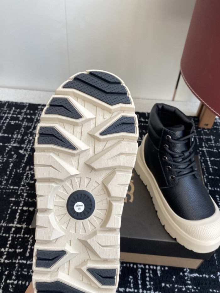 UGG-11
