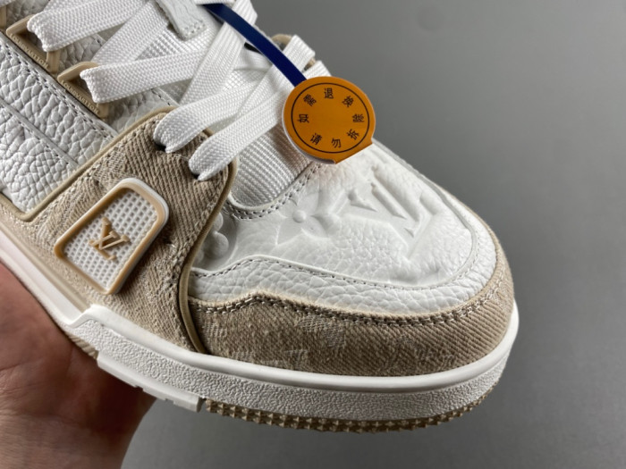LV snekaers 206