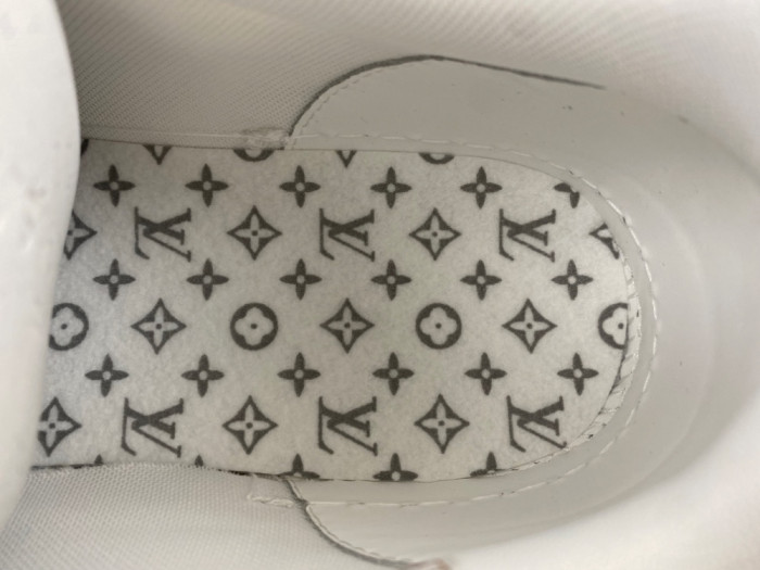 LV snekaers 206