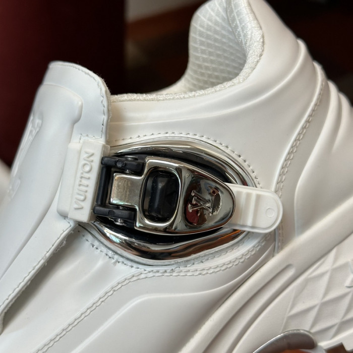 LV snekaers 115