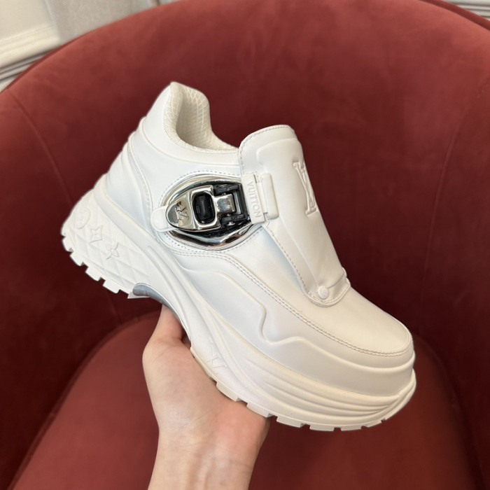 LV snekaers 115