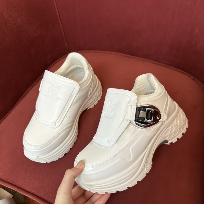 LV snekaers 115