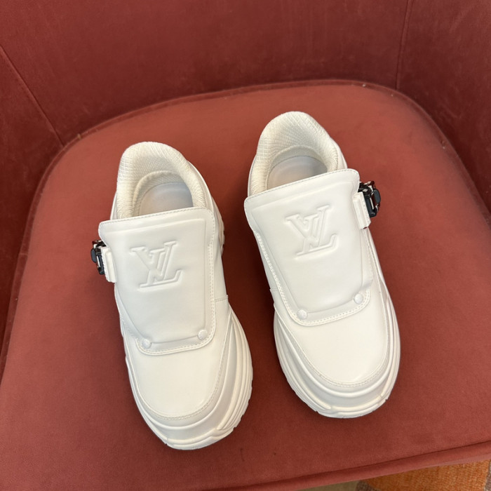 LV snekaers 115