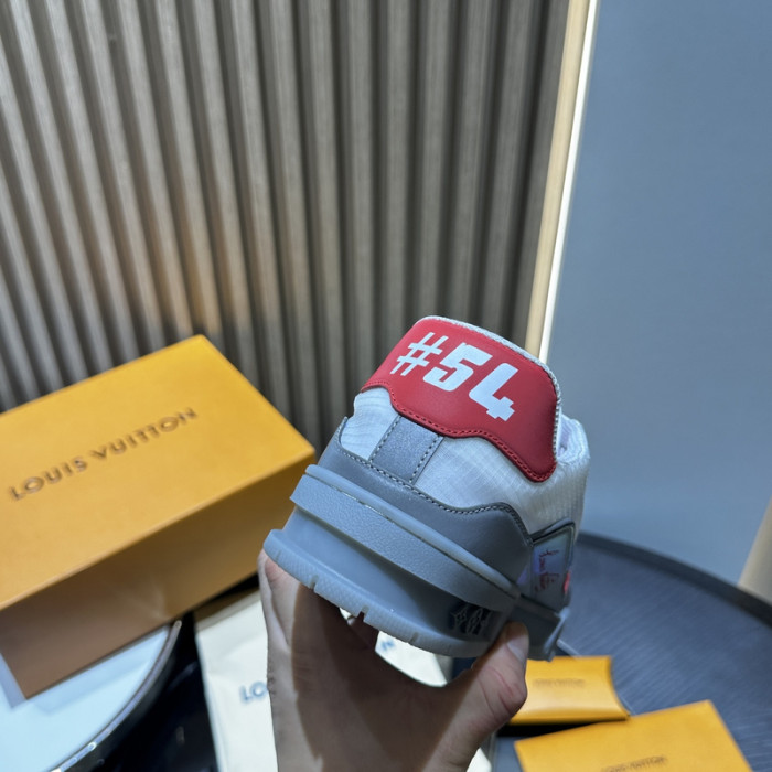 LV snekaers 172