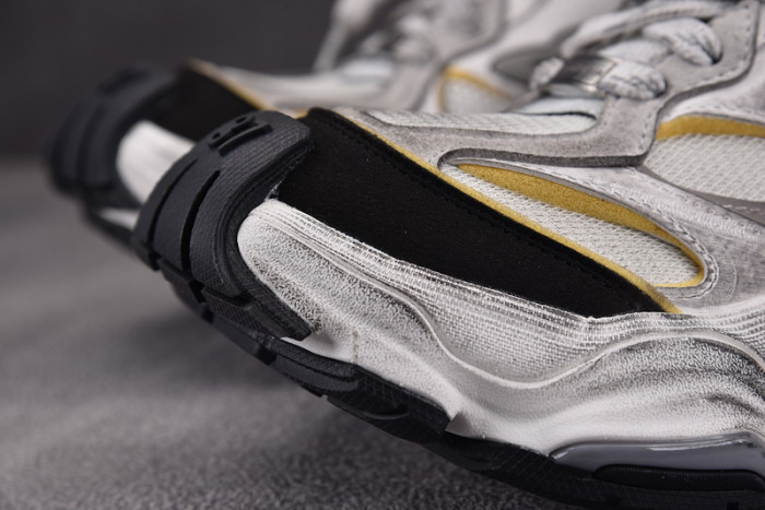 BALENCIAGA 10