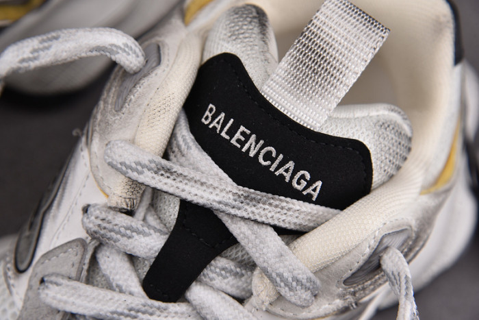 BALENCIAGA 10