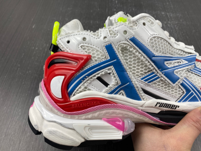 SNEAKER RUNNER 28