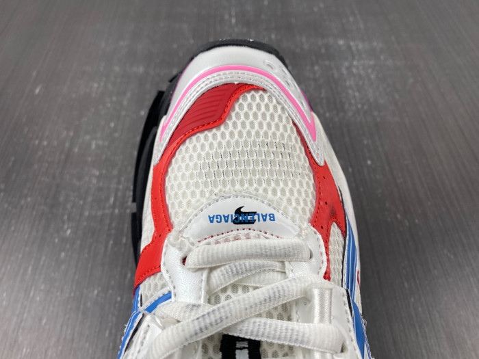 SNEAKER RUNNER 28