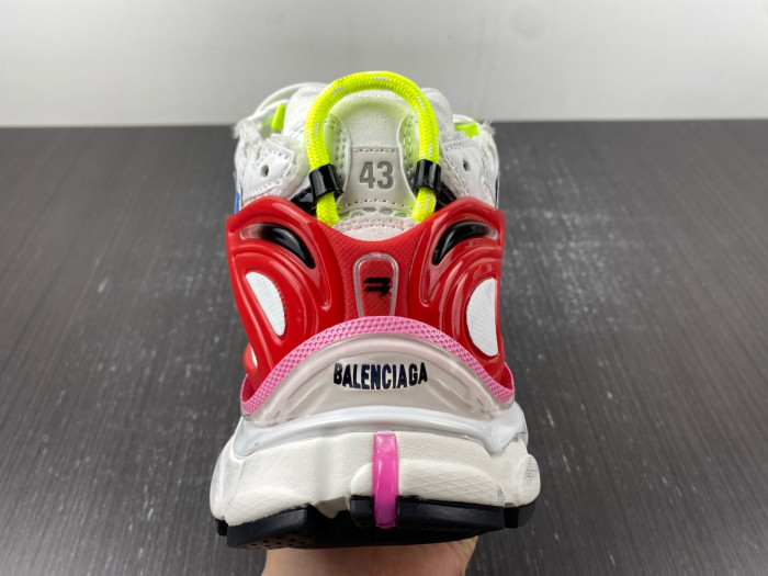 SNEAKER RUNNER 28