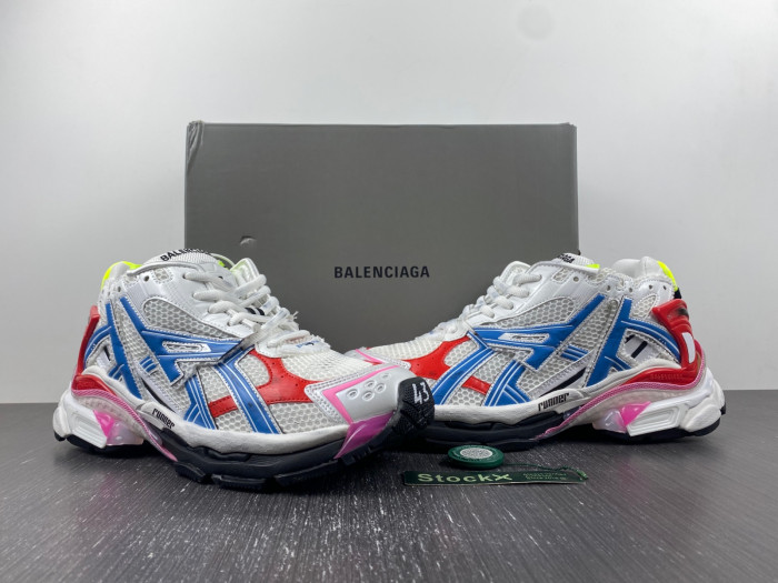 SNEAKER RUNNER 28