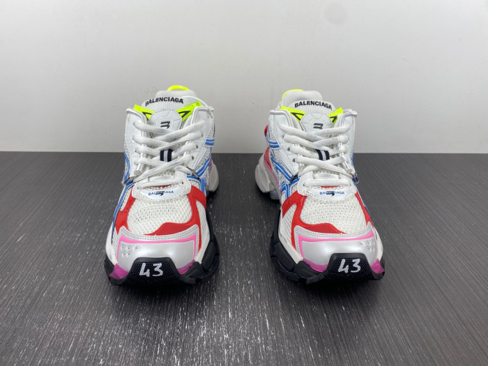 SNEAKER RUNNER 28