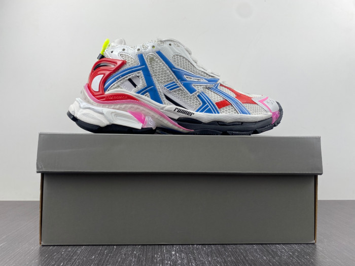 SNEAKER RUNNER 28