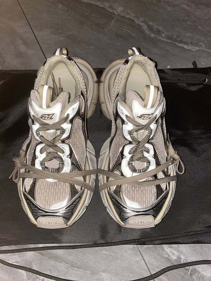 BALENCIAGA 24