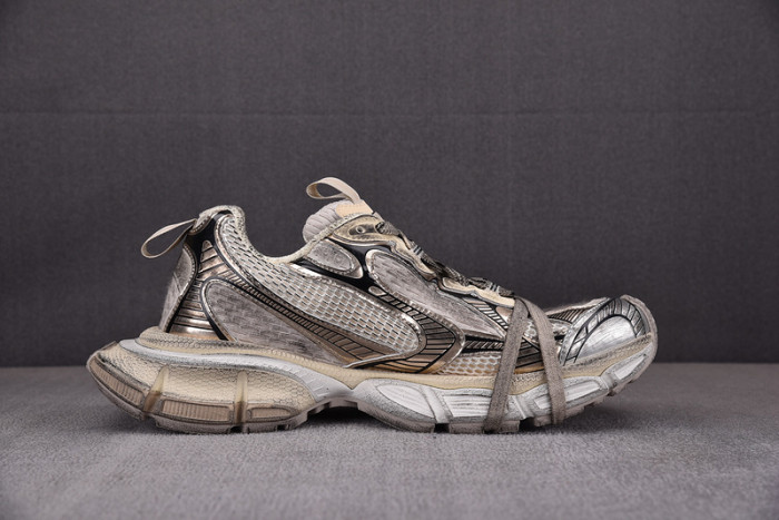 BALENCIAGA 24