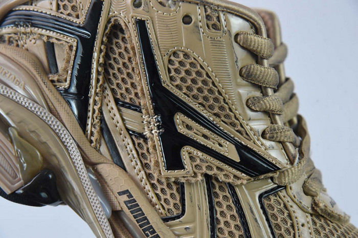 SNEAKER RUNNER 20