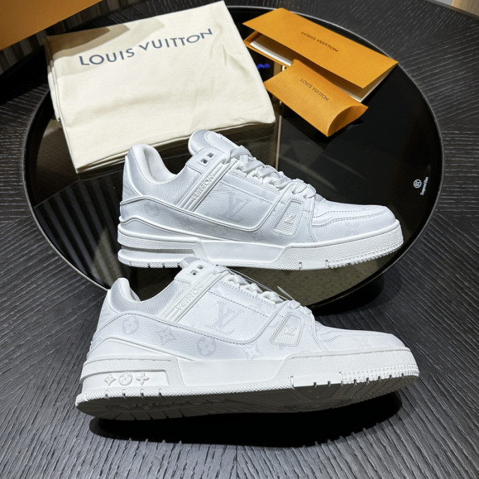 LV snekaers 151
