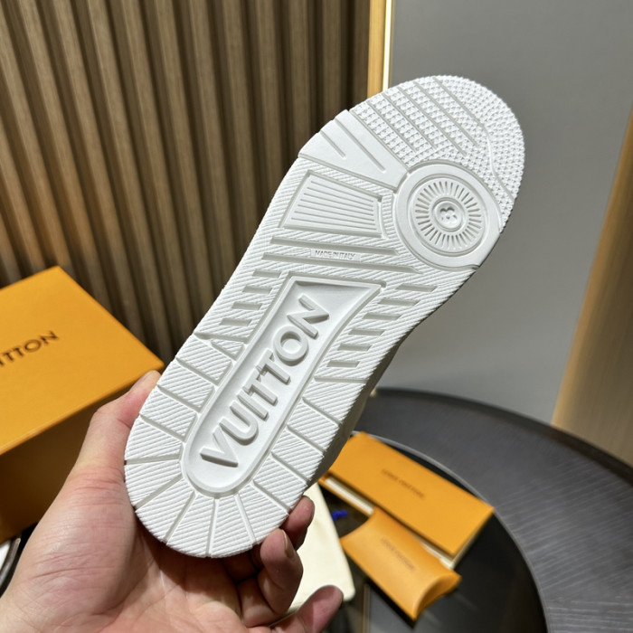 LV snekaers 151