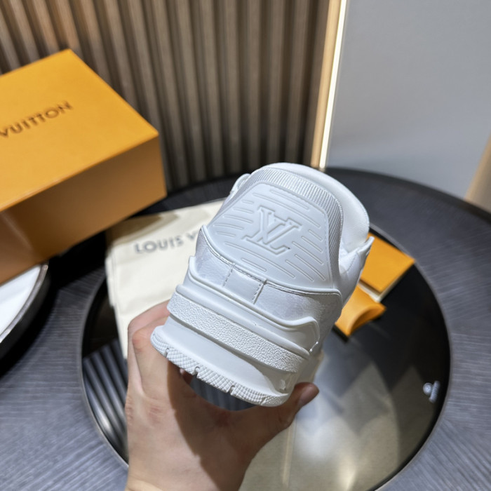 LV snekaers 151