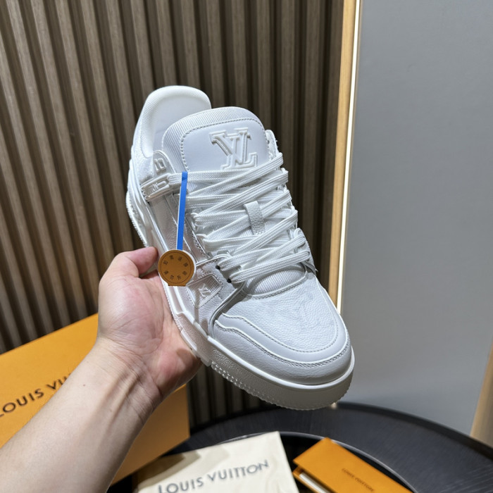 LV snekaers 151