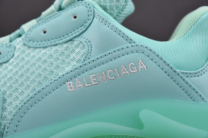 BALENCIAGA 16