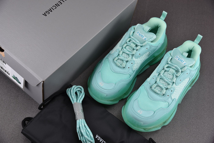 BALENCIAGA 16