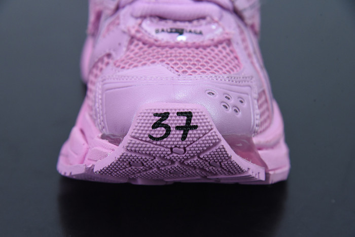 SNEAKER RUNNER 10