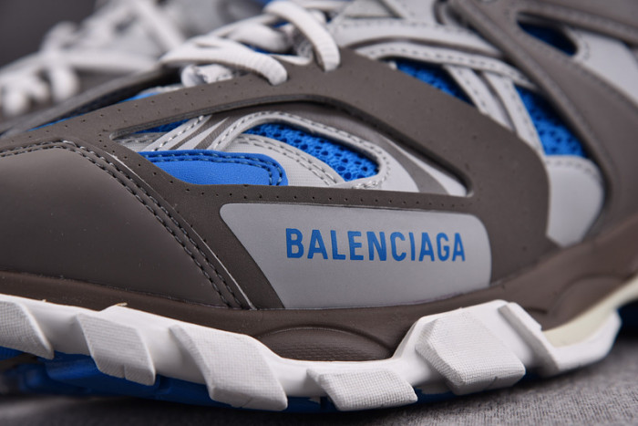 BALENCIAGA 33