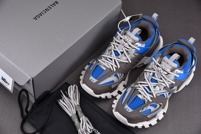 BALENCIAGA 33