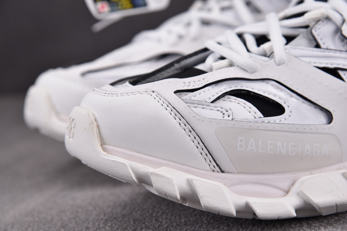 BALENCIAGA 13