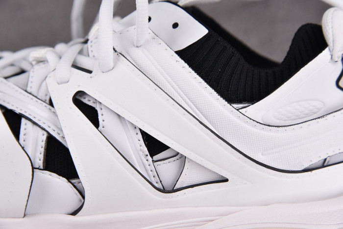 BALENCIAGA 13