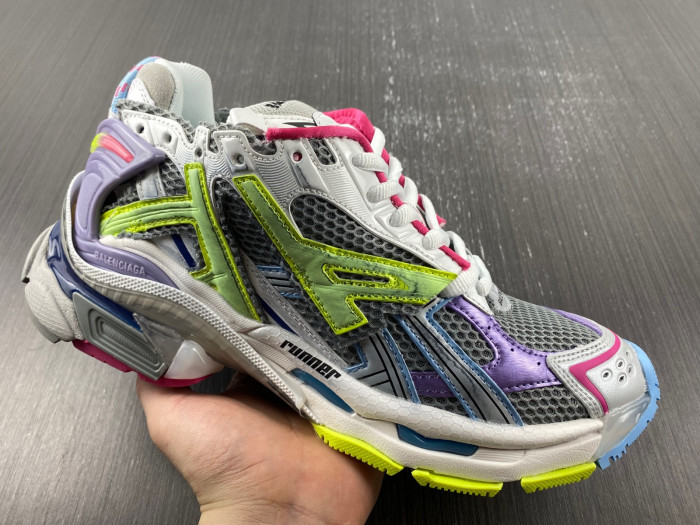 SNEAKER RUNNER 27