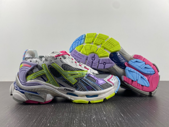 SNEAKER RUNNER 27