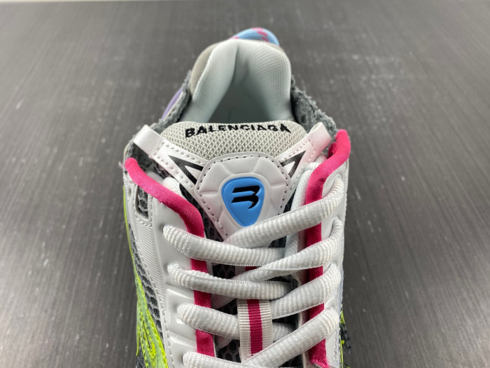 SNEAKER RUNNER 27