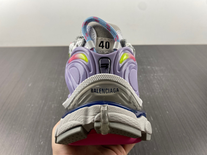 SNEAKER RUNNER 27