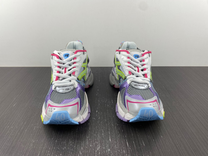SNEAKER RUNNER 27