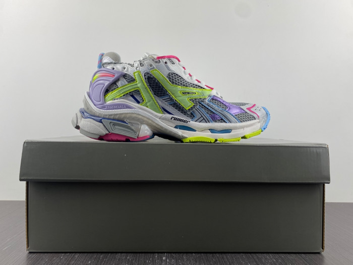 SNEAKER RUNNER 27
