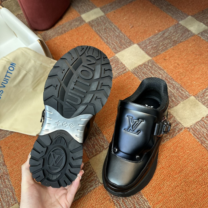 LV snekaers 116